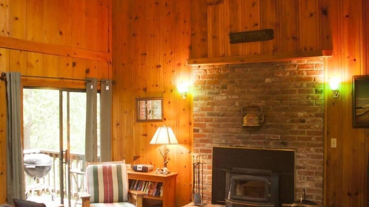 Guerneville Cabin | De's Cottage on the River, A Quiet Getaway from the Everyday World