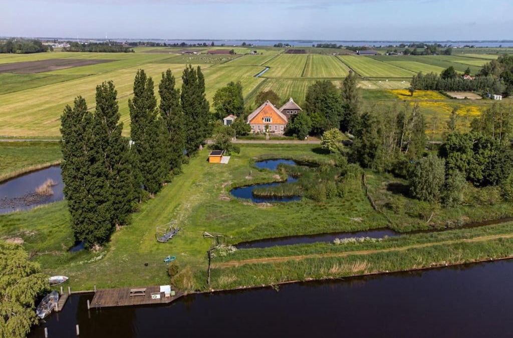Delfstrahuizen Villa | De Twee Zwanen