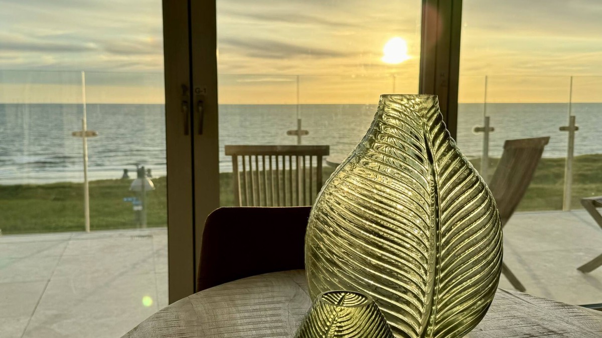 Egmond aan Zee Apartment | De Zeeparel by Interhome