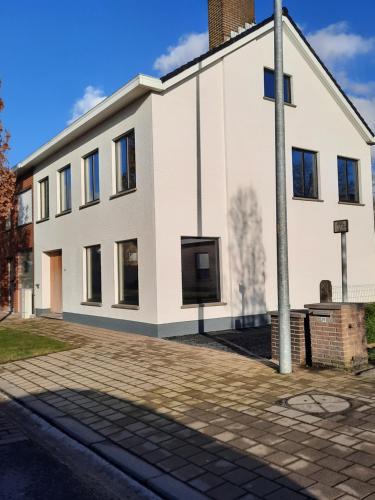 Izegem House | Dea