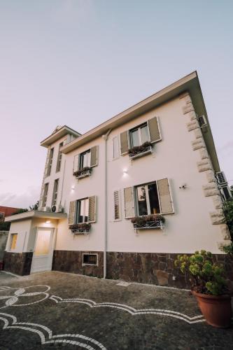 Giugliano in Campania Hotel | DEA SUITE