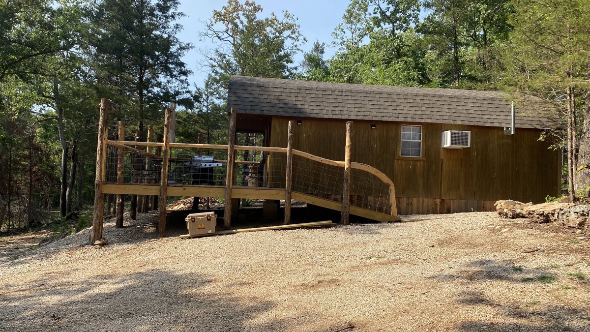 Eminence Cabin | Deadwood acres cabin #3