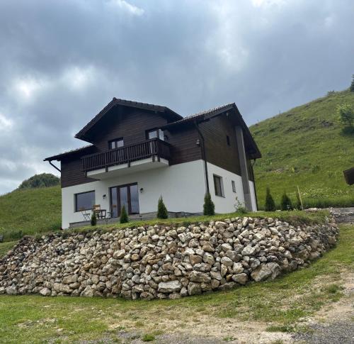 Sirnea House | Dealul Craiului