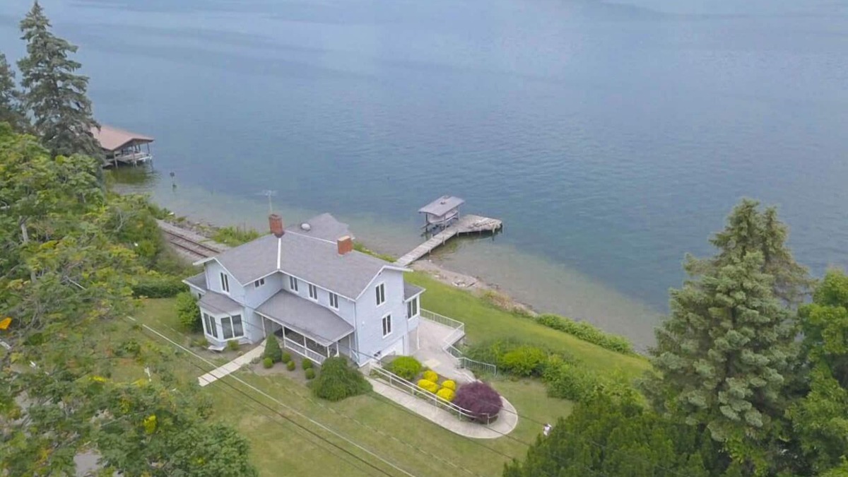 Watkins Glen Cottage | Dean Lake House:"Historic Seneca Lake Home"