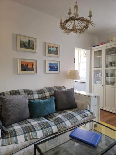 West End Apartment | Dean Village Cottage
