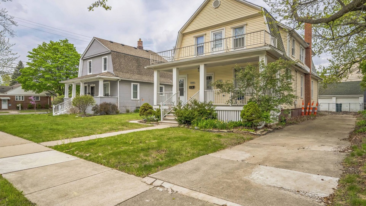 Dearborn House | Dearborn Den: Explore Detroit's Fall Festivals & Events Nearby