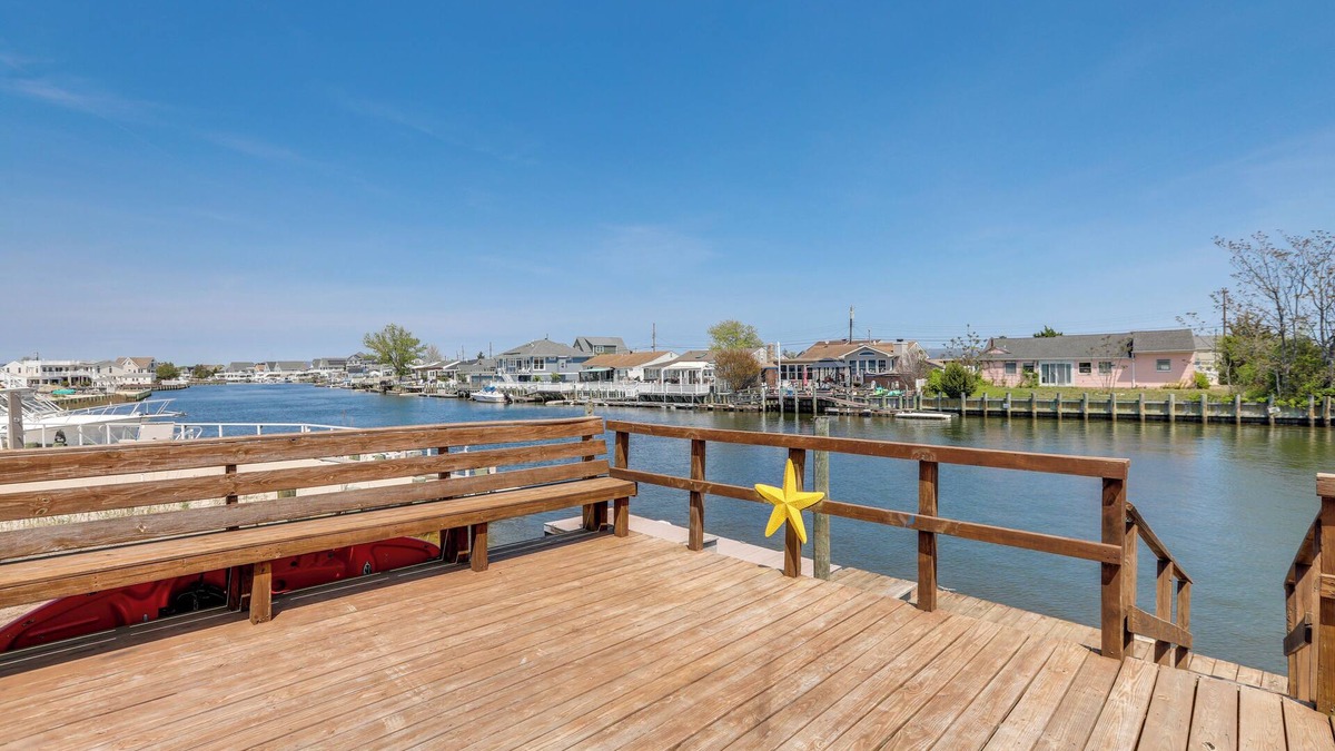 Mystic Island House | Deck & Dock: Home in Little Egg Harbor Township