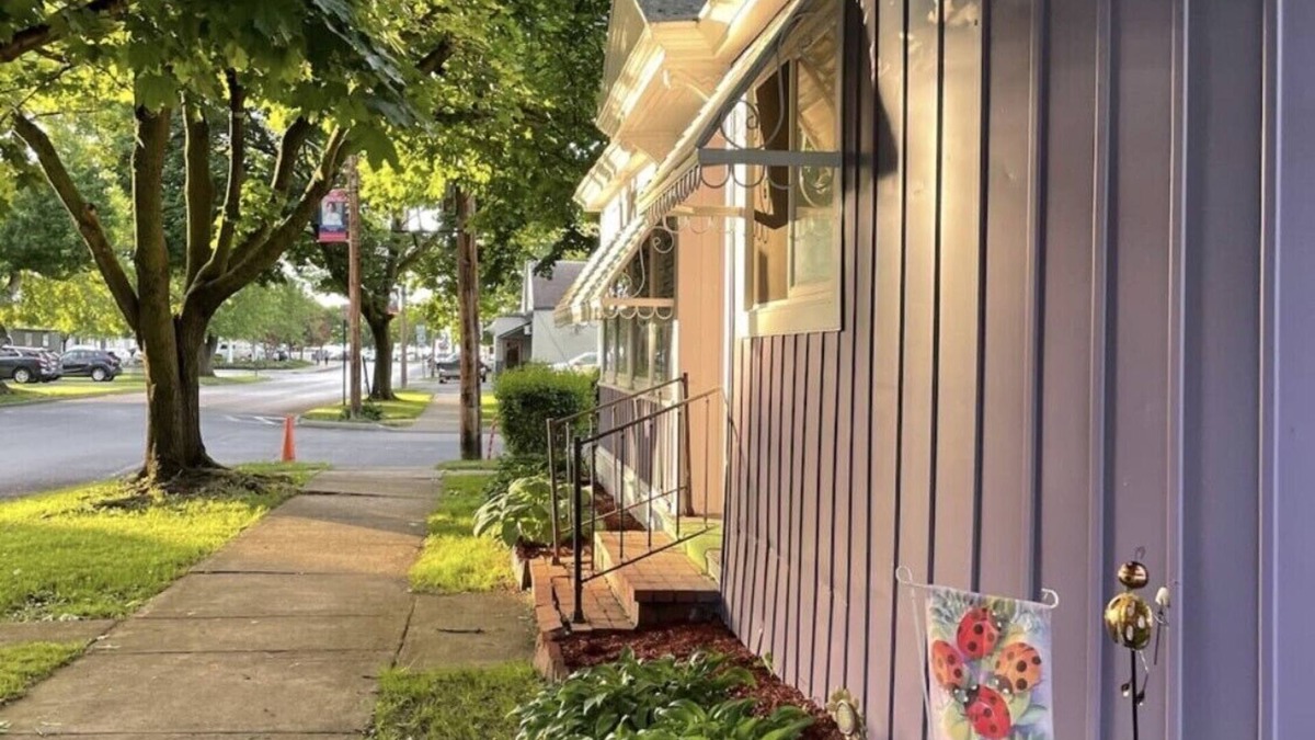 Watkins Glen Apartment | Decatur Dreamer LOCATION! Stunning property one block from Seneca Lake harbor!