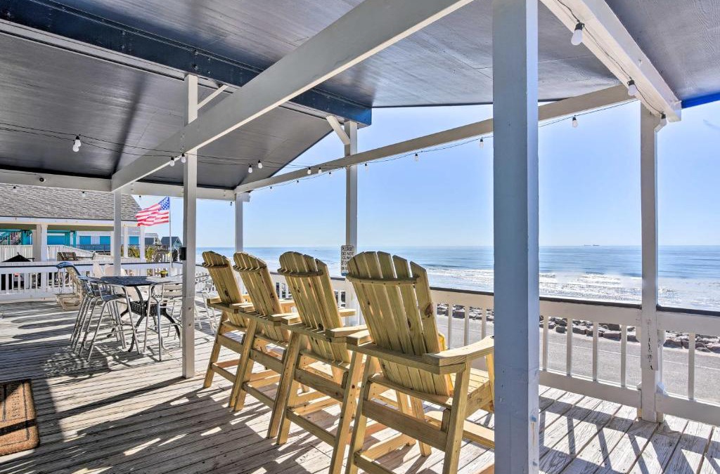 Surfside Beach House | Deck and Gulf Access Surfside Beach Home!