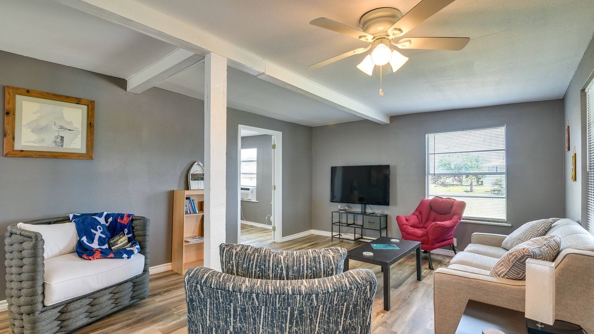 Freeport House | Deck & Fenced-In Yard: Texas Escape!