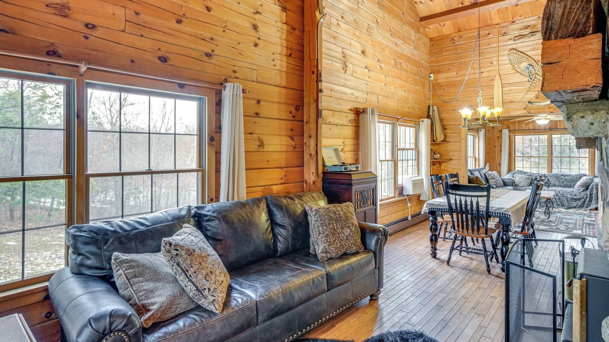 Athens Cabin | Deck, Lake Access: Family-Friendly Cabin in Athens