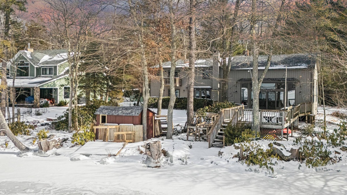 Tafton House | Deck w/Lake Views, Fireplace, Shuffleboard, and Office | Lakeside Retreat