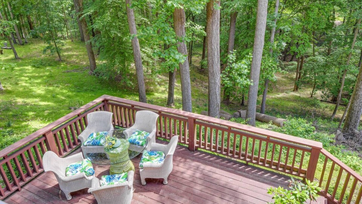 Long Green Apartment | Decked-Out Sanctuary Near Loch Raven & Baltimore