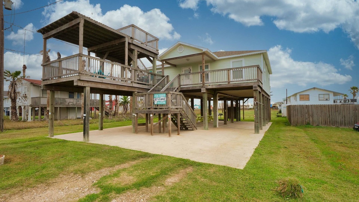 Surfside Beach House | Decks Galore Gulf Views As Far As The Eye Can See