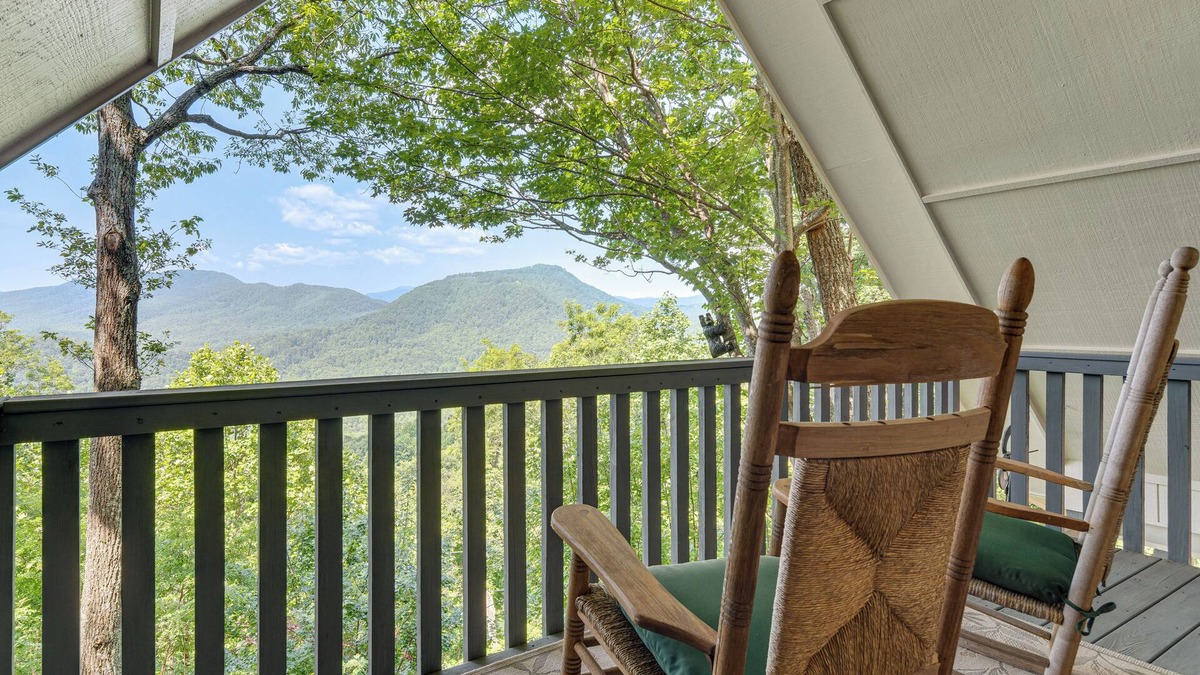 Old Fort Cabin | Decks + Lake Access: Scenic North Carolina Retreat
