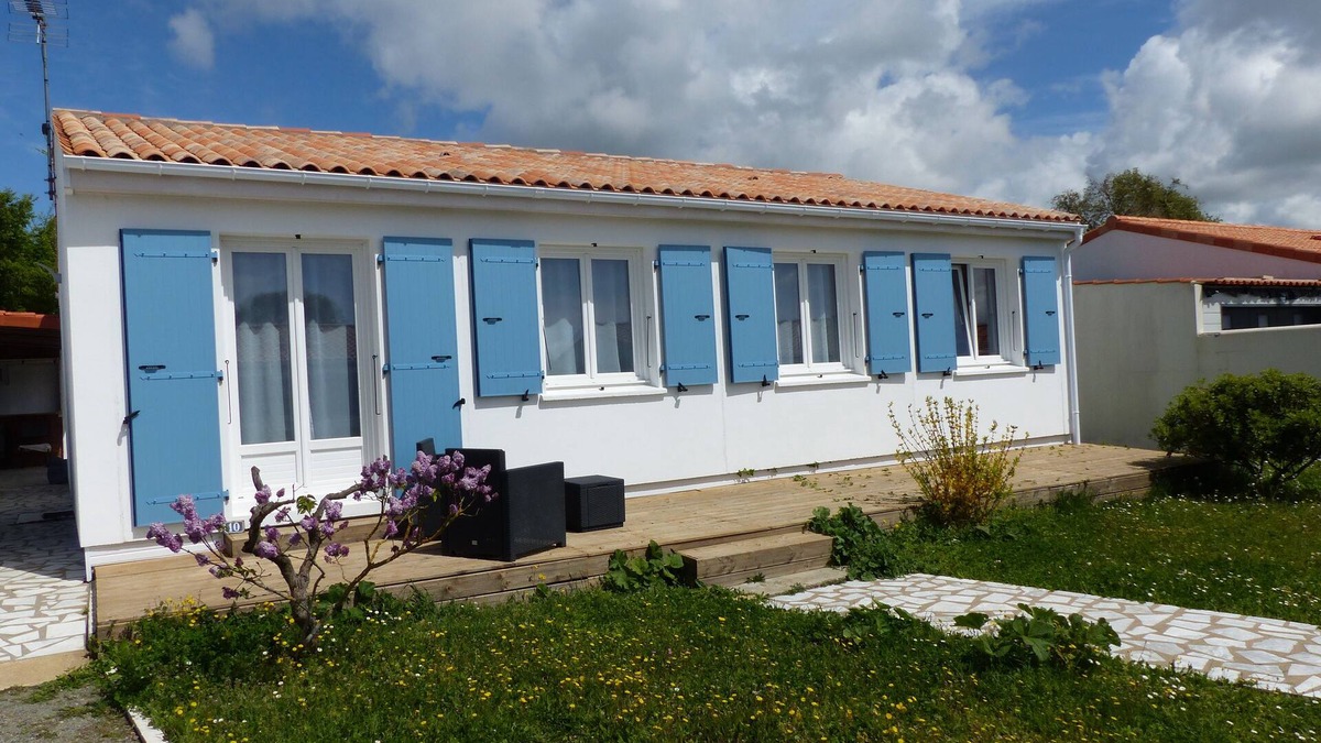 Marsilly Cabin | Decorated with taste, modern, very quiet area, typical fisherman village