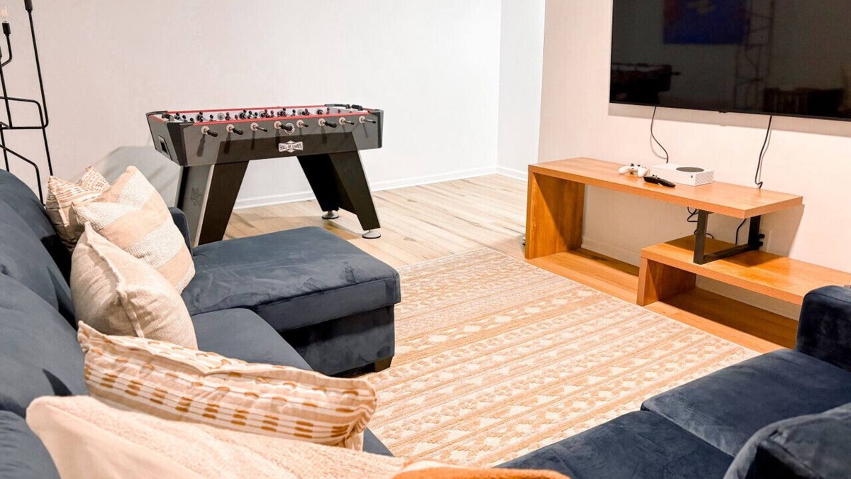 New Irving Park House | Dedicated Office, Xbox, Spacious