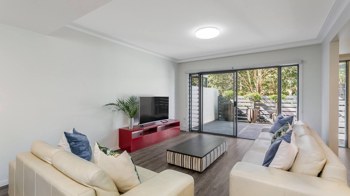 Dee Why House | Dee Why - DY008 - Clyde Rd - Renovated 3BR Townhouse with Courtyards Double Garage Near Dee Why Beach