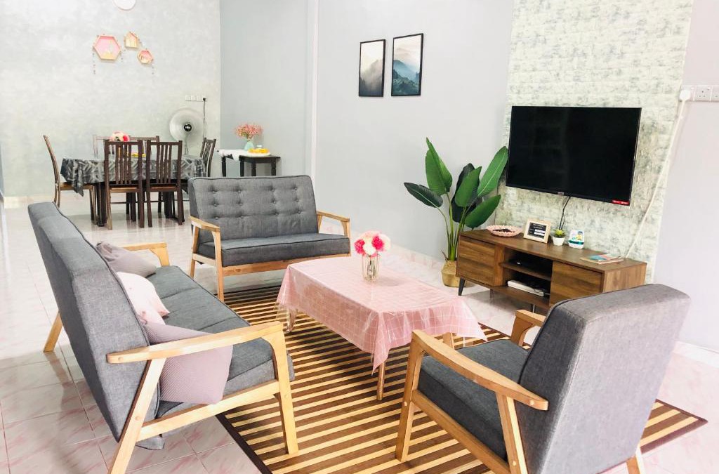 Kangar House | Deena Homestay (Utan Aji)