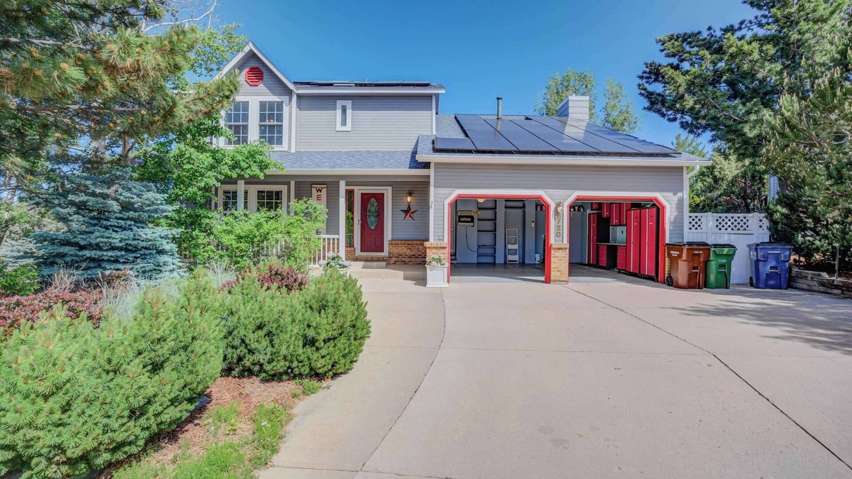 Briargate House | Deep Blue! Game Room & Backyard Playground