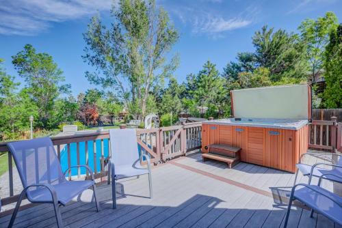 Briargate House | Deep Blue Spacious Escape w Hot Tub & Playground