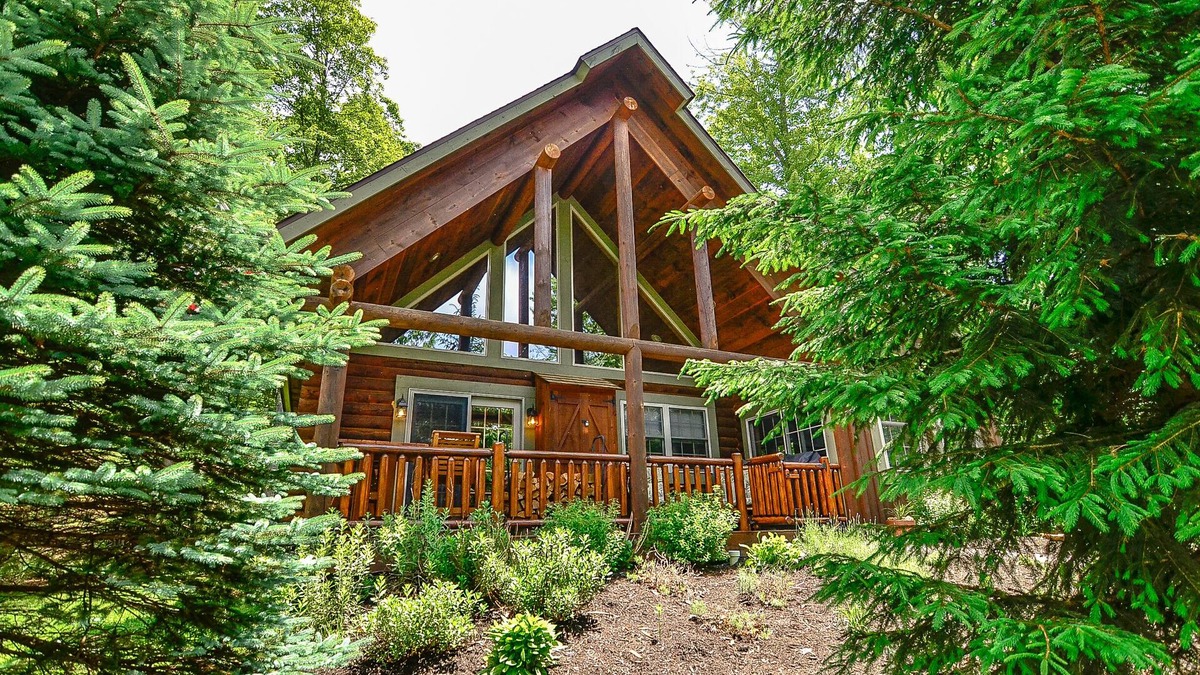 Thayerville Cabin | Deep Creek Gem w/Indoor Hot Tub