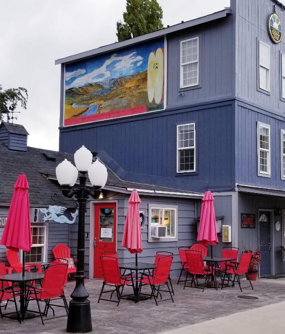 Chelan Hotel | Deep Water Inn