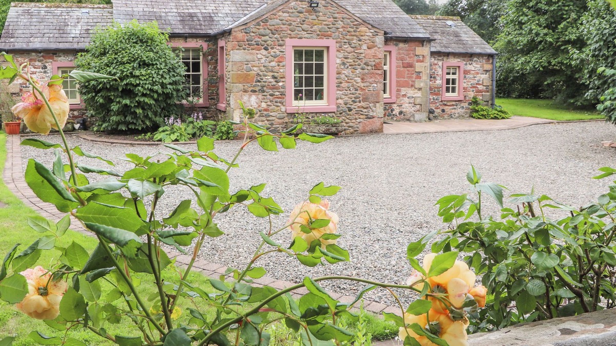 Welton Cottage | DEEPDALE COTTAGE, family friendly, with open fire in Dalston