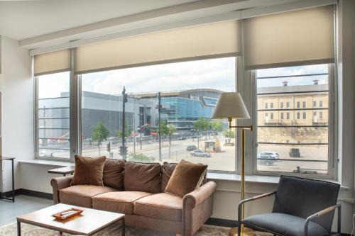 Westown Apartment | Deer District Studio Apt JC2 - One Block from Fiserv and Baird