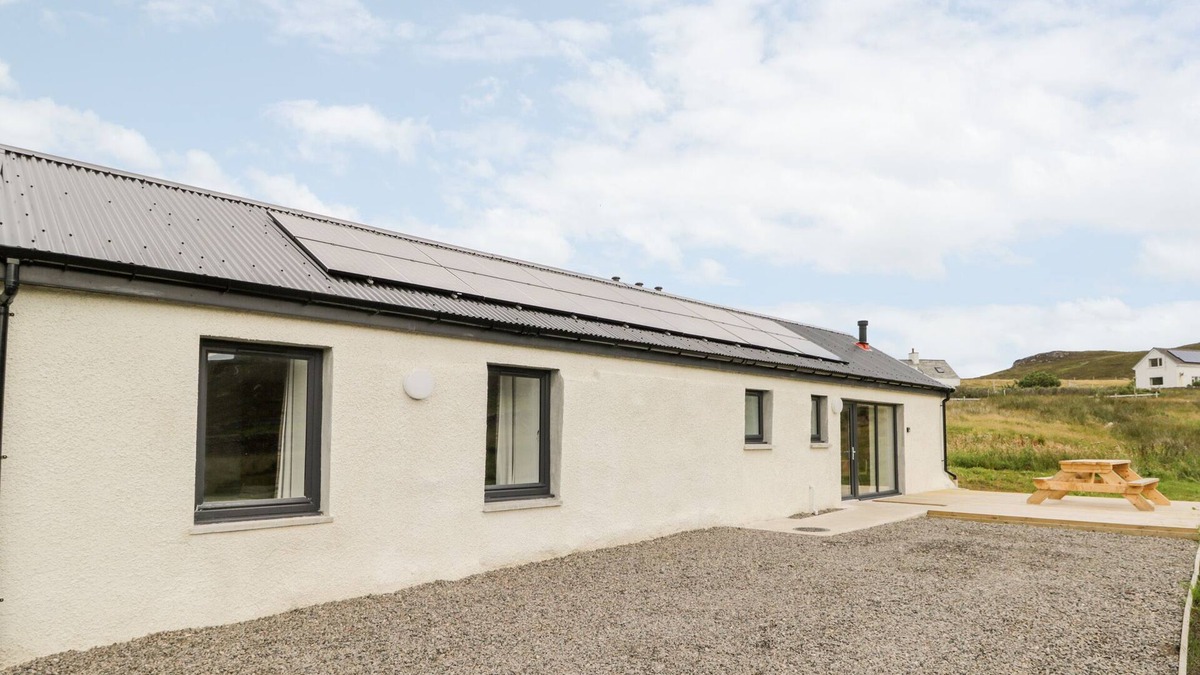 Oldshoremore Cottage | DEER HOUSE, family friendly, country holiday cottage in Kinlochbervie