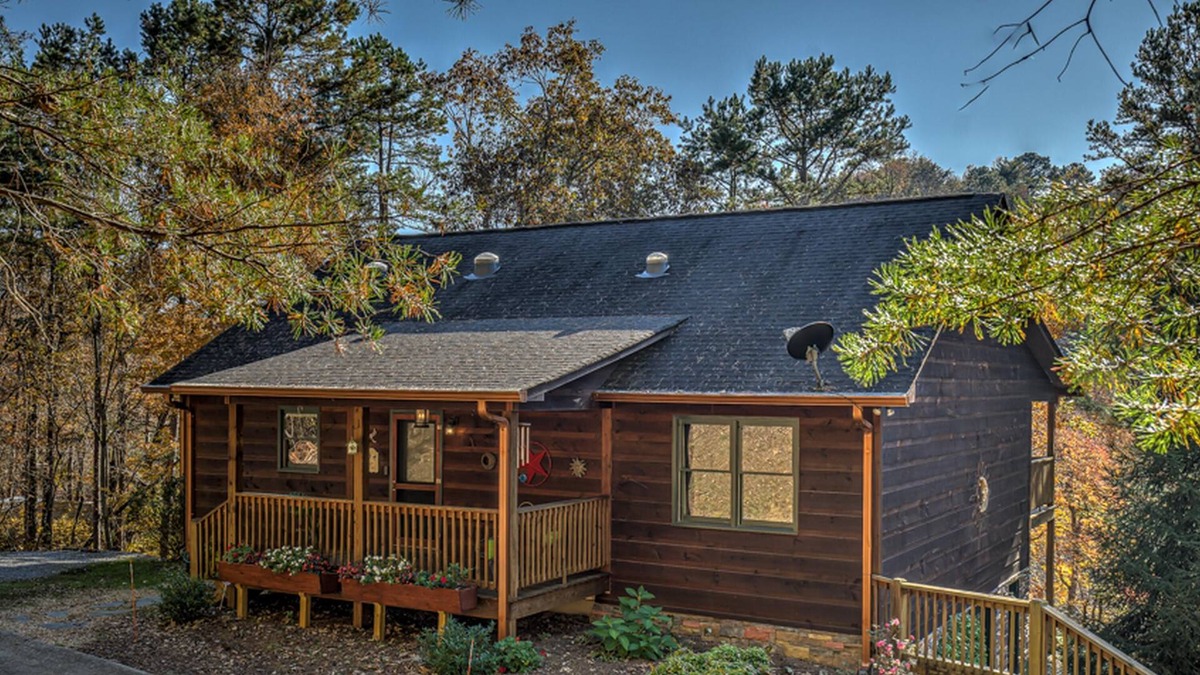 East Ellijay Condo | Deer Ridge by Escape to Blue Ridge