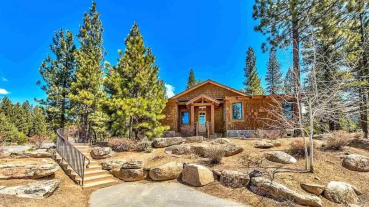 Grizzly Ranch Cabin | Deer Run Cabin at Grizzly Ranch Golf Club