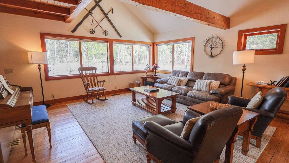 Mazama Cabin | Deer Run Chalet - Alpine Style Retreat in Mazama
