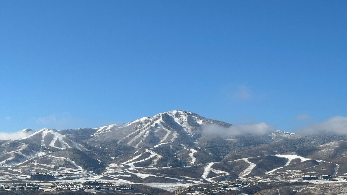 Hideout House | DEER VALLEY AND LAKE VIEWS & activities: Ski, Golf, Boating, Concerts, Biking