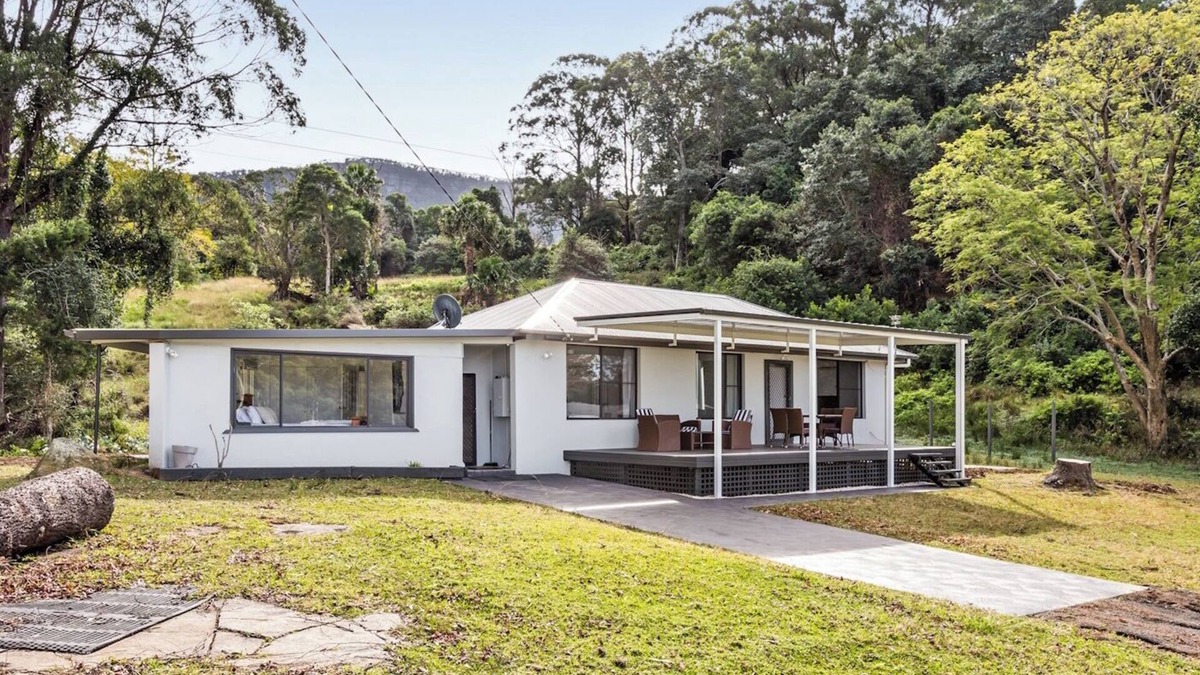 Kembla Grange Other | "Deer Valley" Large Farmhouse in Illawarra with lake and ocean views on 50 acres