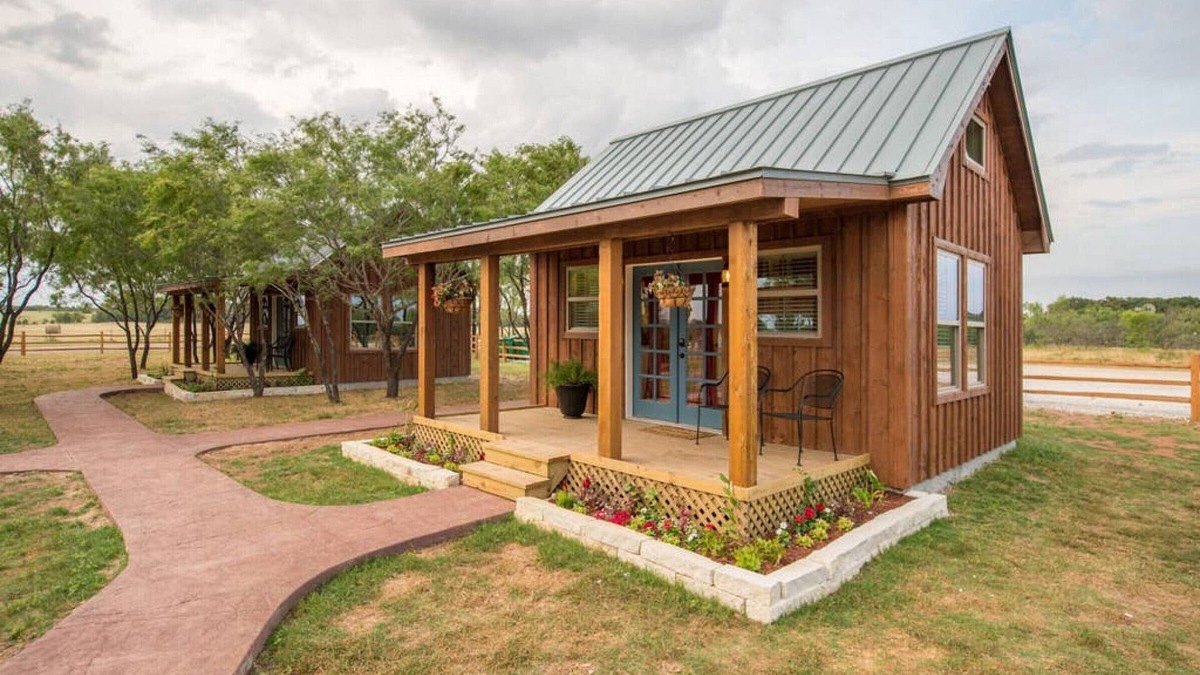 Elm Mott Cabin | Deerfield Countryside Tiny Cabin #5 - 10 min to Silos at Magnolia