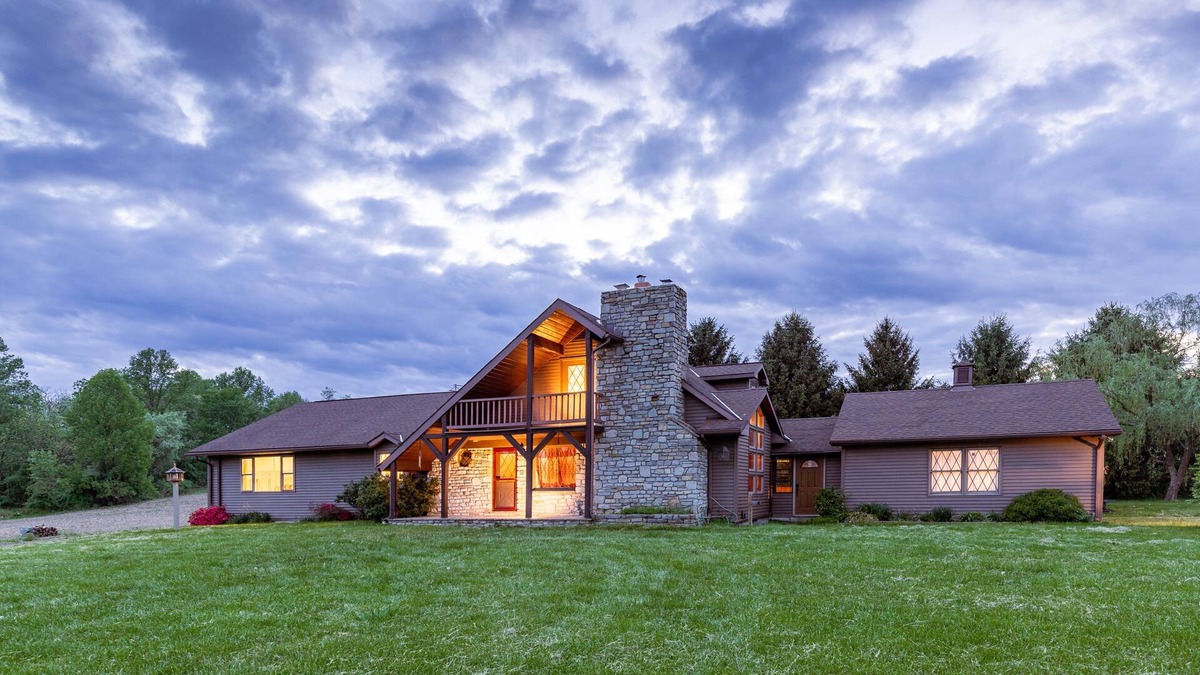 Biglerville Ski Chalet | Deerfield Retreat ~ SUPER SECLUDED ~ [Sleeps 8+] ~ Great Views