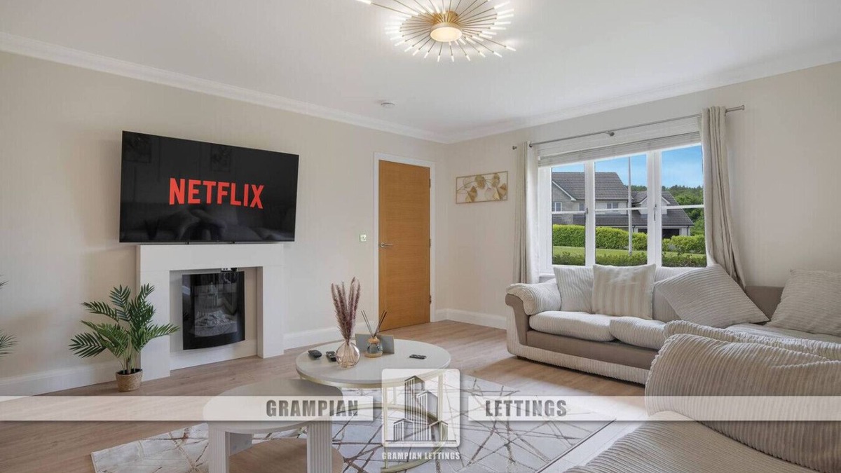 Aberdeen House | Deeside Brae Villa | Grampian Lettings