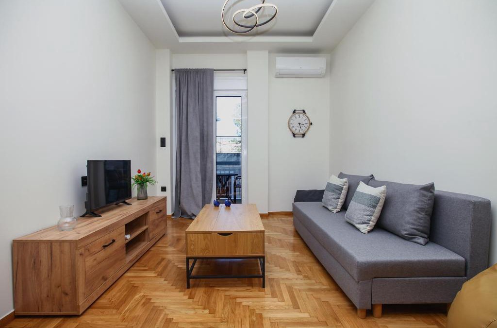 Mets Apartment | Defner Tzo's Modern Apartment