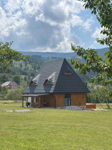Sacuieu House | Deja View Cabin & Camp