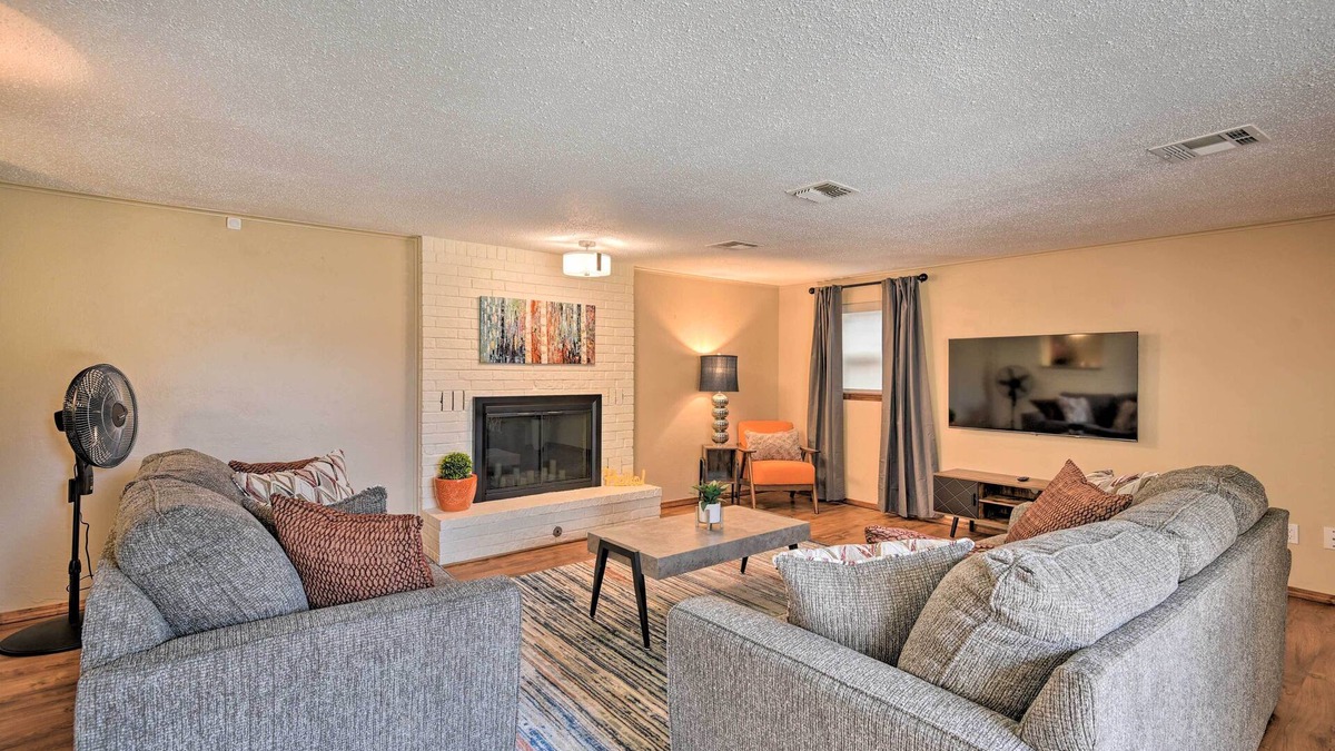 Del City House | Del City Home ~ 1 Mi to Tinker Air Force Base