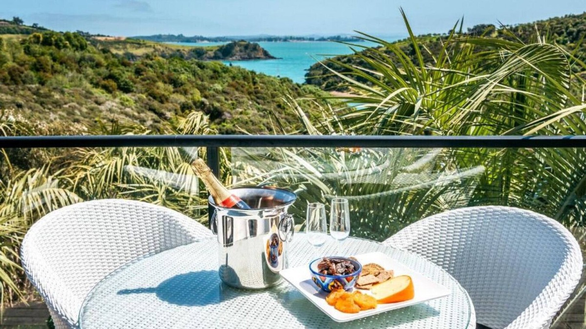 Matiatia Bay Apartment | Delamore Cove - Kauri - Waiheke Escapes