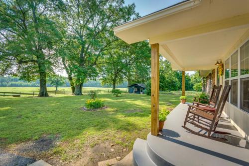 Centerville House | Delaware Vacation Rental Walk to Lake Dardanelle!