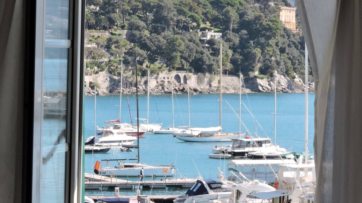 Santa Margherita Ligure Apartment | Delightful apartment on the seafront just a stone's throw from everything. Air-conditioned. WIFI