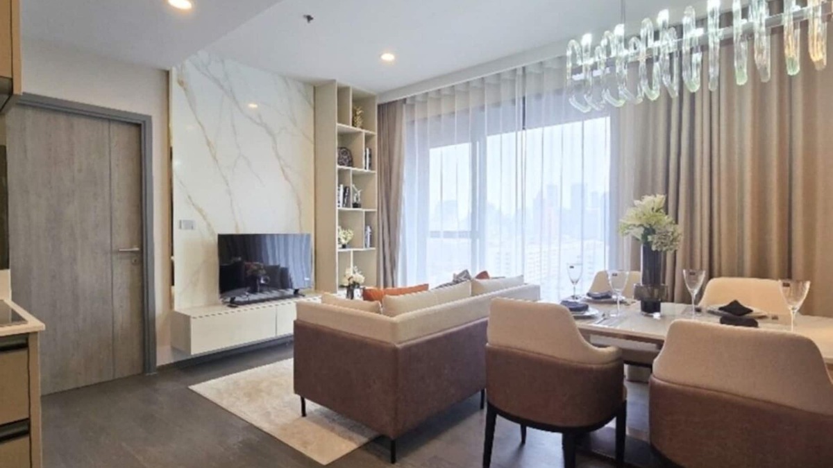 Khlong Toei Condo | Delightful 2-bedroom condo with WiFi in Krung Thep Maha Nakhon