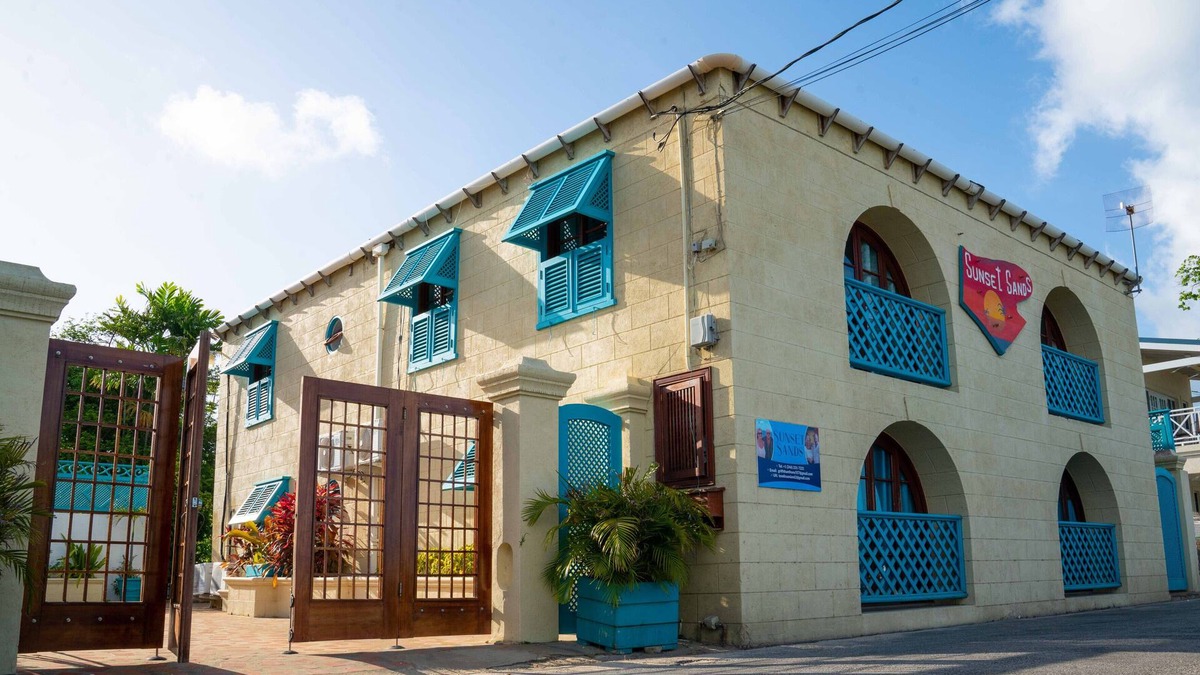 Speightstown Apartment | Delightful 1-bed beachside rental -SEA SHELL
