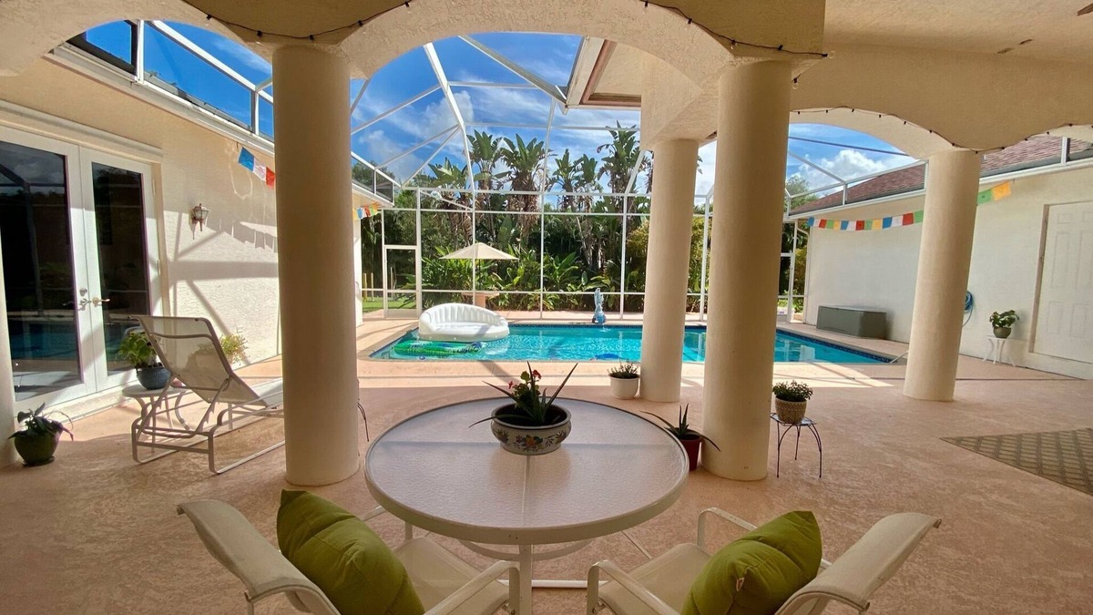 Palm Beach Country Estates House | Delightful 3 bedroom home on over 1 acre