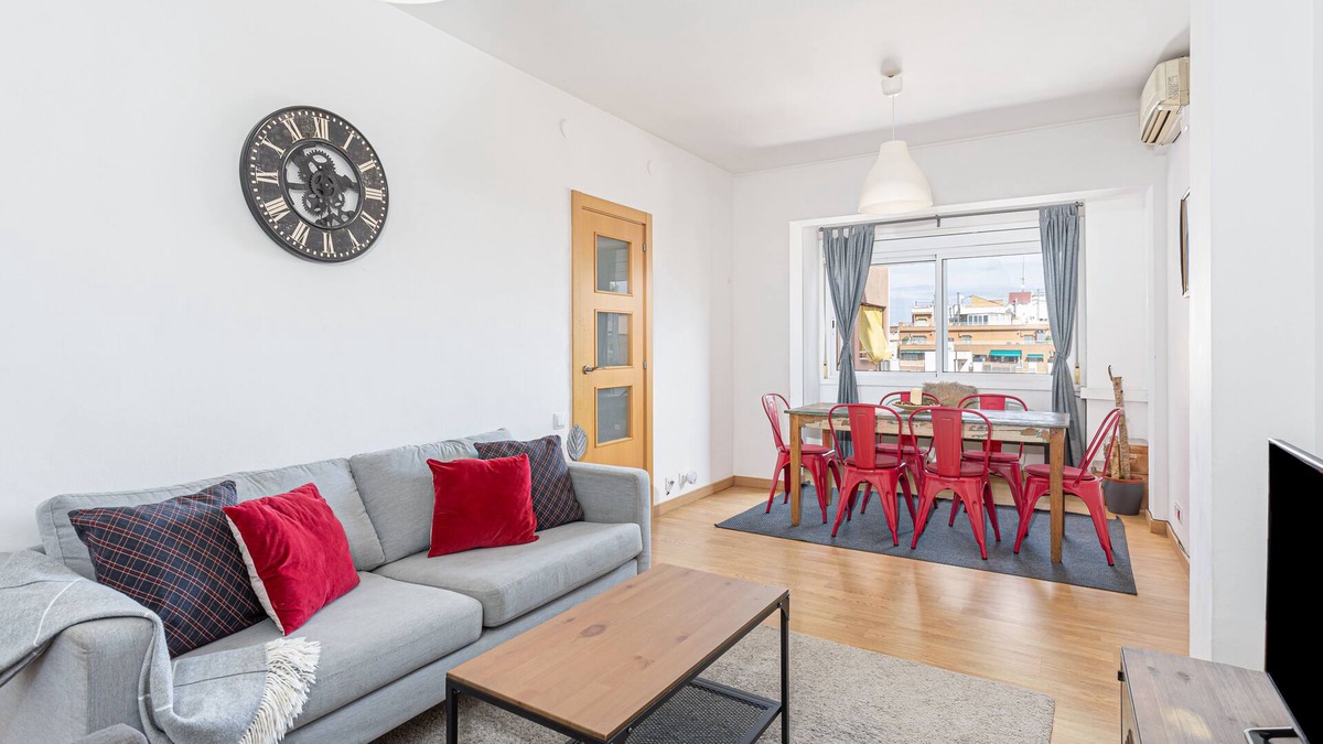 La Maternitat i Sant Ramon Apartment | Delightful and Modern design apartment, fully equipped.