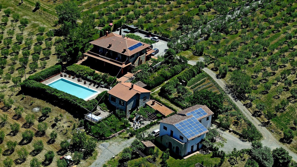 Montegabbione House | Delightful casale on the ground of organic farm