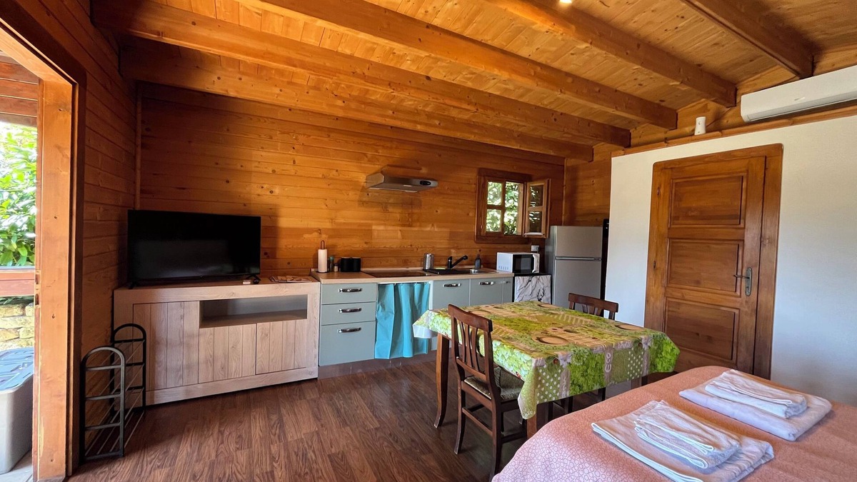 Montelibretti House | Delightful Cottage surrounded by greenery, with swimming pool, a few steps from Rome